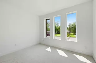 521 W Walker St, Denison, TX 75020 - Photo 9