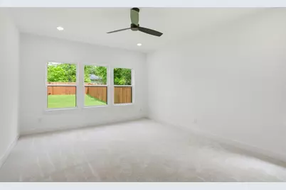 521 W Walker Street, Denison, TX 75020 - Photo 29