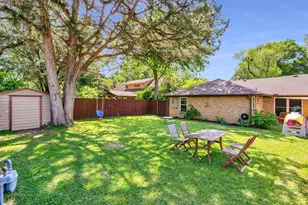 2949 Maydelle Ln, Farmers Branch, TX 75234 - Photo 13