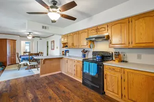 2949 Maydelle Ln, Farmers Branch, TX 75234 - Photo 5