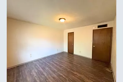 1233 Steinburg Lane, Fort Worth, TX 76134 - Photo 9