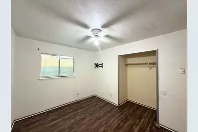 1233 Steinburg Lane, Fort Worth, TX 76134 - Photo 11