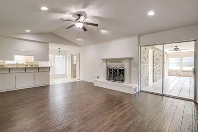 802 Shady Creek Drive, Cleburne, TX 76033 - Photo 21