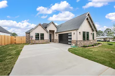 806 N Avenue E, Springtown, TX 76082 - Photo 1