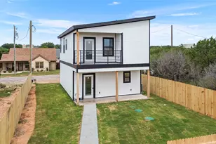 2222 Cedarwood Trail, Granbury, TX 76048 - Photo 13