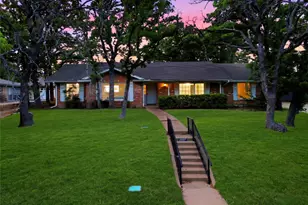 2907 Lakeshore Ct, Arlington, TX 76013 - Photo 3