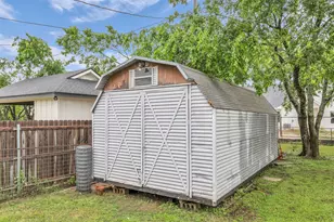 408 Little Ave, McGregor, TX 76657 - Photo 25