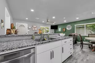 408 Little Ave, McGregor, TX 76657 - Photo 7