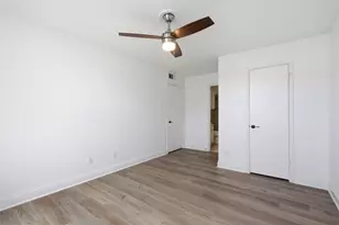 2505 Wedglea Dr, Dallas, TX 75211 - Photo 15
