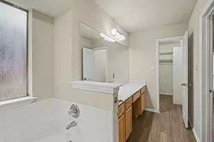 717 Oak Park Dr, Azle, TX 76020 - Photo 19