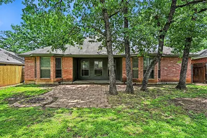 717 Oak Park Drive, Azle, TX 76020 - Photo 23