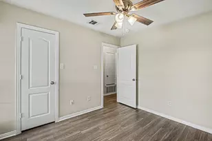 717 Oak Park Dr, Azle, TX 76020 - Photo 15