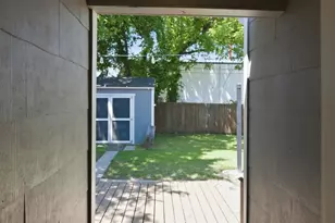 105 Anderson St, Burleson, TX 76028 - Photo 25
