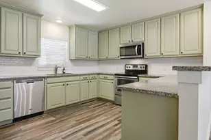 105 Anderson St, Burleson, TX 76028 - Photo 13
