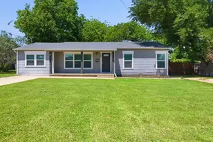 105 Anderson St, Burleson, TX 76028 - Photo 3