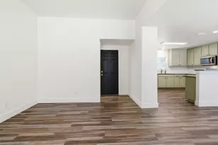105 Anderson St, Burleson, TX 76028 - Photo 11