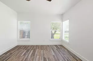 105 Anderson St, Burleson, TX 76028 - Photo 17