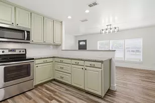 105 Anderson St, Burleson, TX 76028 - Photo 15