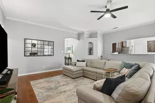 924 Crowder Dr, Crowley, TX 76036 - Photo 7