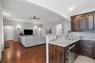 924 Crowder Dr, Crowley, TX 76036 - Photo 13