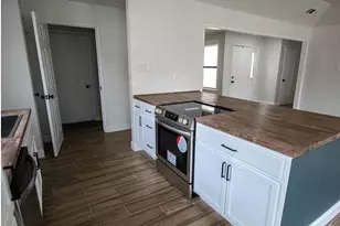 4002 Blueridge Ct, Arlington, TX 76016 - Photo 7