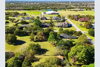 370 Oakview Drive, Double Oak, TX 75077 - Photo 5
