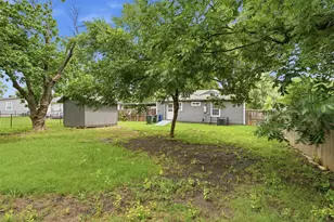 512 Freeman Dr, Garland, TX 75040 - Photo 13