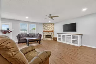 1325 Downwood Dr, Burleson, TX 76028 - Photo 11