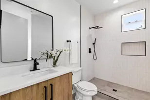 815 E 5th Ave, Dallas, TX 75203 - Photo 21