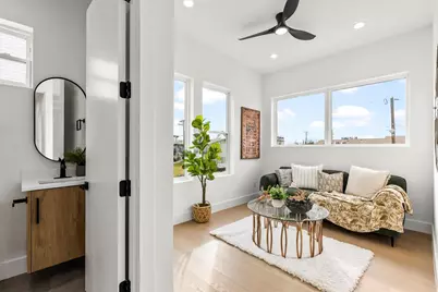 815 E 5th Avenue #209, Dallas, TX 75203 - Photo 13