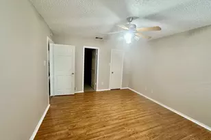 2832 Shady Brook Dr, Bedford, TX 76021 - Photo 7