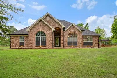 2735 Meadow Lane, Reno, TX 75462 - Photo 1