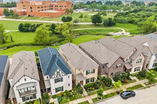 612 Courtyard Ln, Irving, TX 75039 - Photo 5