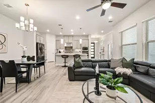612 Courtyard Ln, Irving, TX 75039 - Photo 11