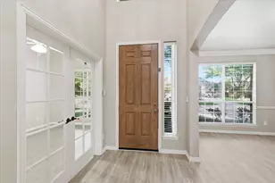 801 Coralberry Dr, McKinney, TX 75072 - Photo 5