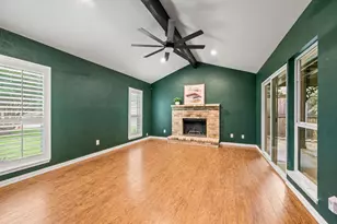 901 Shady Creek Ln, Bedford, TX 76021 - Photo 7