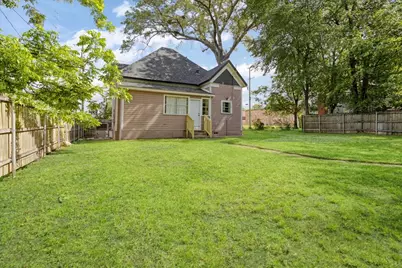 310 E 3rd St., Mt Pleasant, TX 75455 - Photo 27