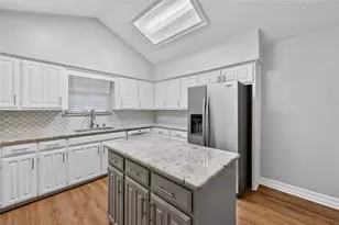 605 Meadowcrest Dr, Highland Village, TX 75077 - Photo 11