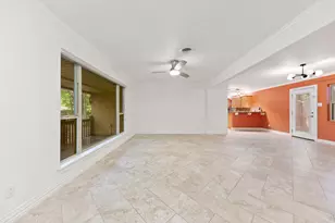 819 Del Mar Ln, Arlington, TX 76012 - Photo 9