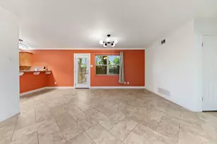 819 Del Mar Ln, Arlington, TX 76012 - Photo 11