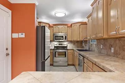 819 Del Mar Lane, Arlington, TX 76012 - Photo 15