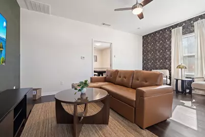 4216 E Side Avenue, Dallas, TX 75226 - Photo 3