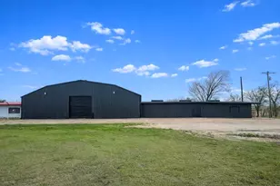111 Frontier Dr, Quinlan, TX 75474 - Photo 1