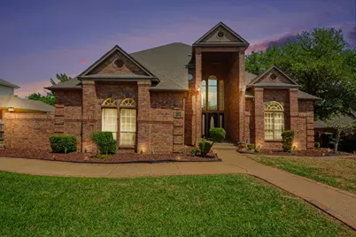 5205 Vicksburg Drive, Arlington, TX 76017 - Photo 1