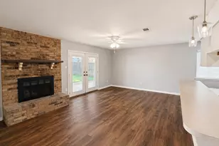 5641 Macneill Dr, Haltom City, TX 76148 - Photo 5