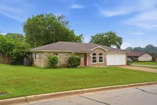 6100 Melody Ln, Watauga, TX 76148 - Photo 3
