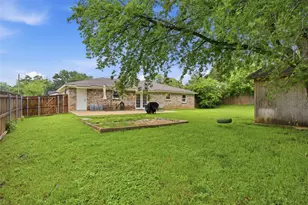 6100 Melody Ln, Watauga, TX 76148 - Photo 23