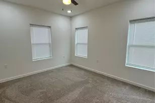 513 W South St, Whitesboro, TX 76273 - Photo 33