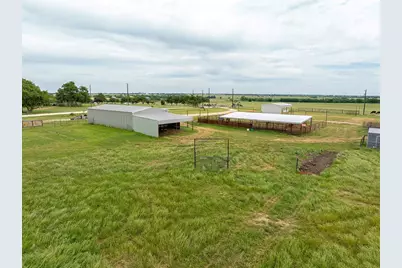1010 County Road 382, Era, TX 76238 - Photo 35