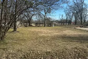 913 S Catherine St, Terrell, TX 75160 - Photo 1
